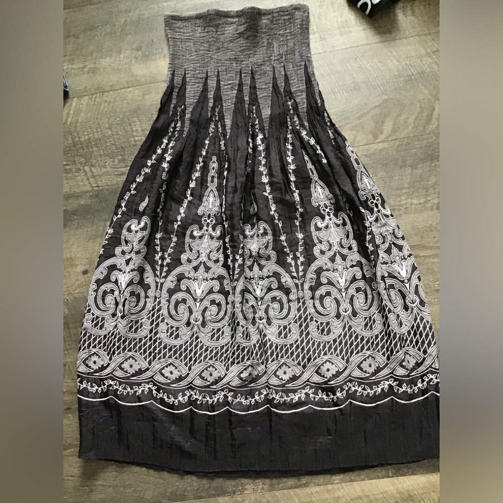 Lapis light gray on black anthropomorphic smocked boho skirt.EUC